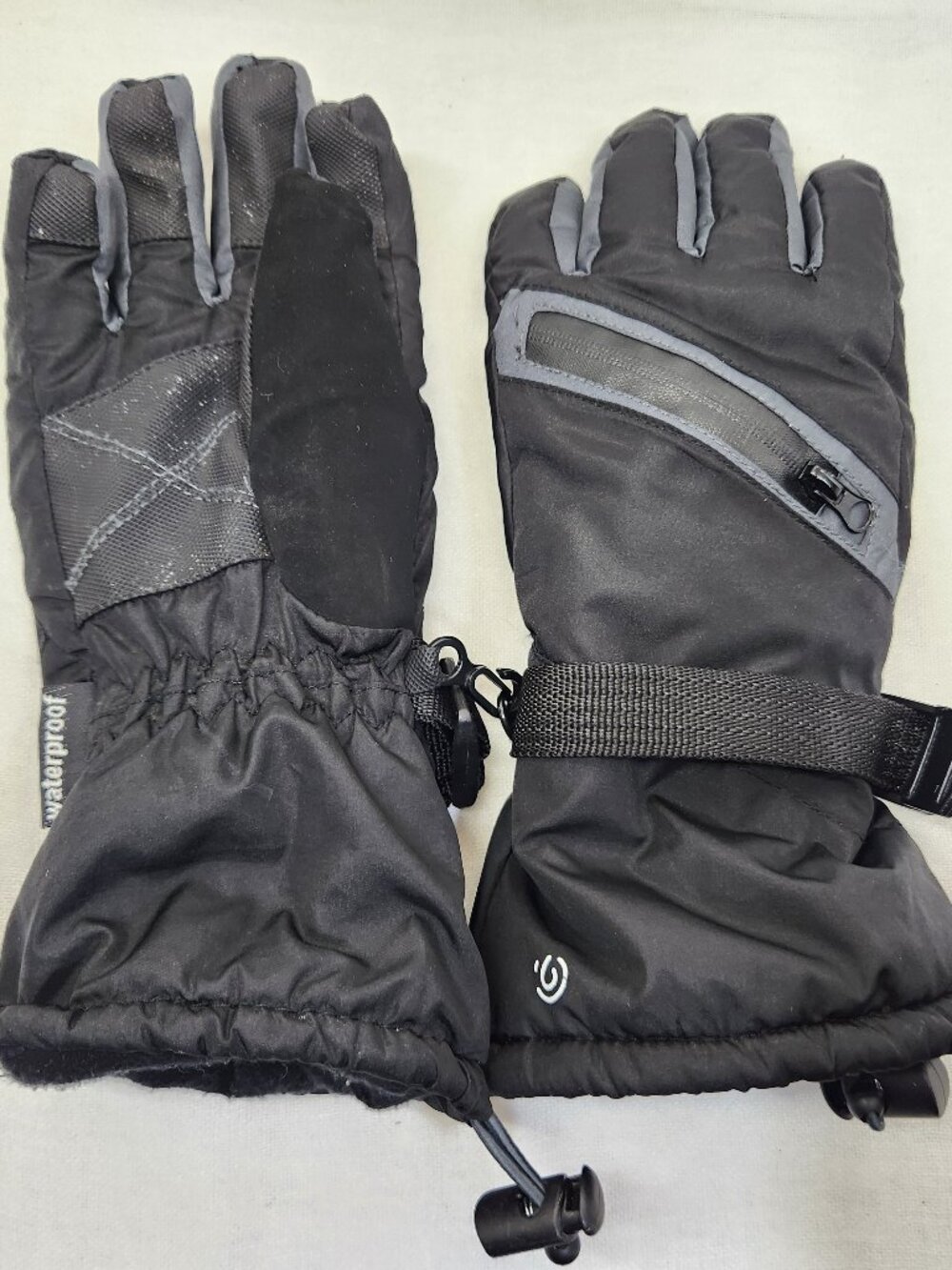 Champion Youth 8/16 Black Winter Gloves Fleece Lined